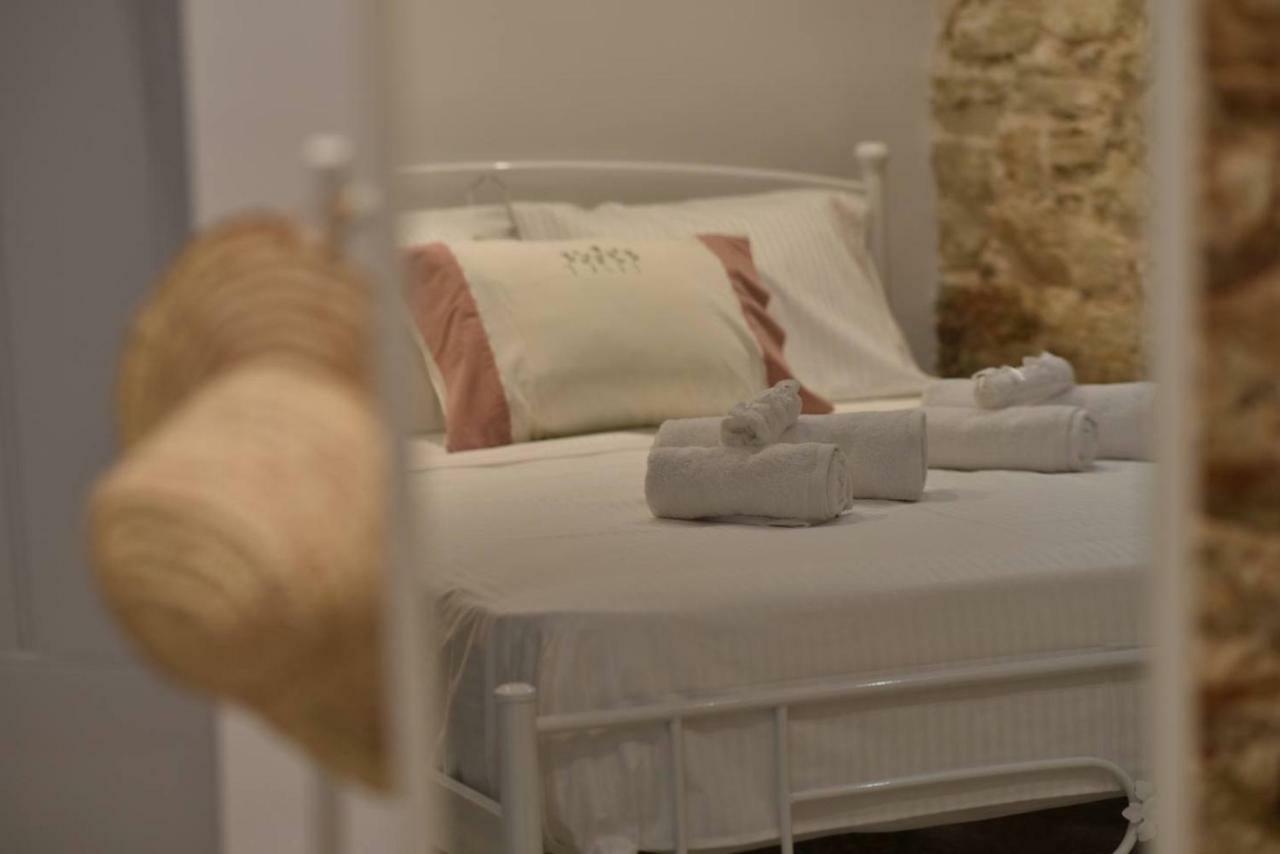 Yiasemi Corfu Luxury Studio מראה חיצוני תמונה